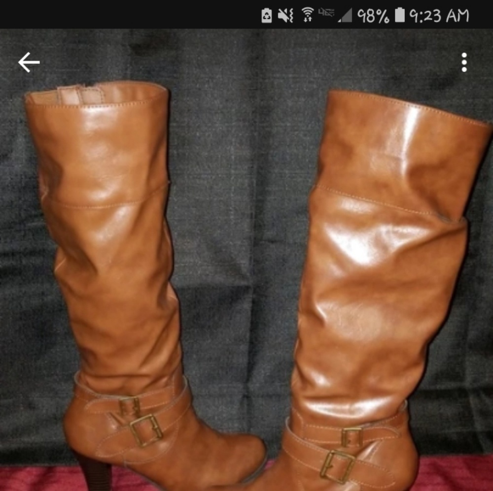 Caramel knee lenght boots